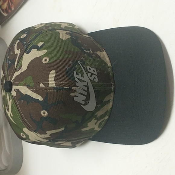 Snapback - Picture 1 of 5